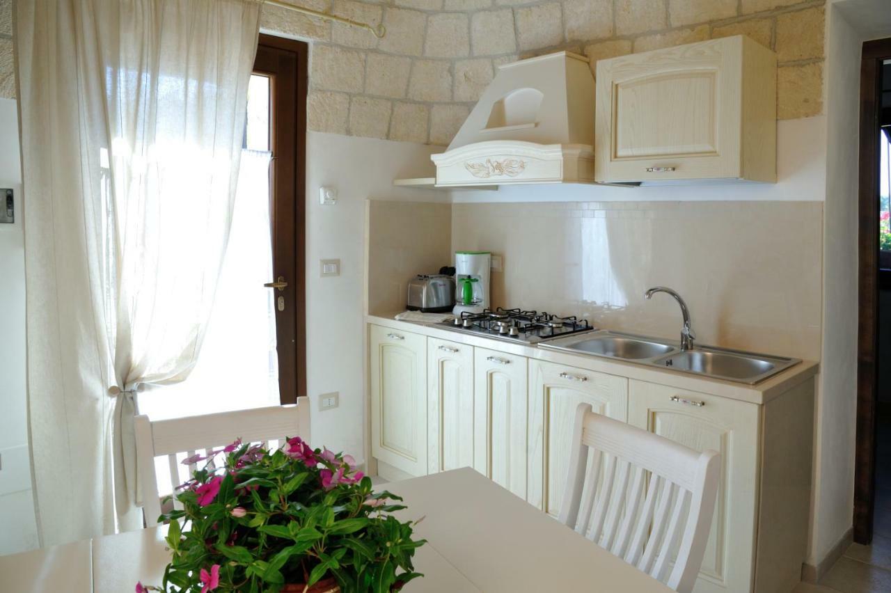 Trullo Delle Querce Suite Private Pool Мартина-Франка Экстерьер фото